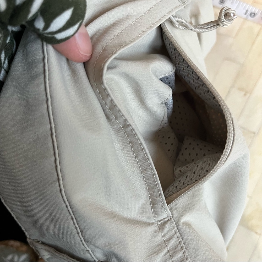 Ultimate Terrain Beige Straight Zipper Cut Off Pants size 8 - Picture 6 of 9